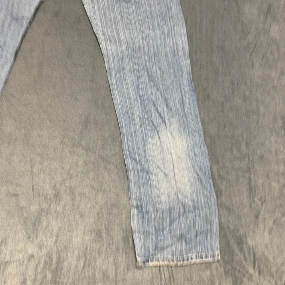 Levi's 514 Slim Straight Jean Men 30x32 Blue Denim Light Wash Distressed Pockets